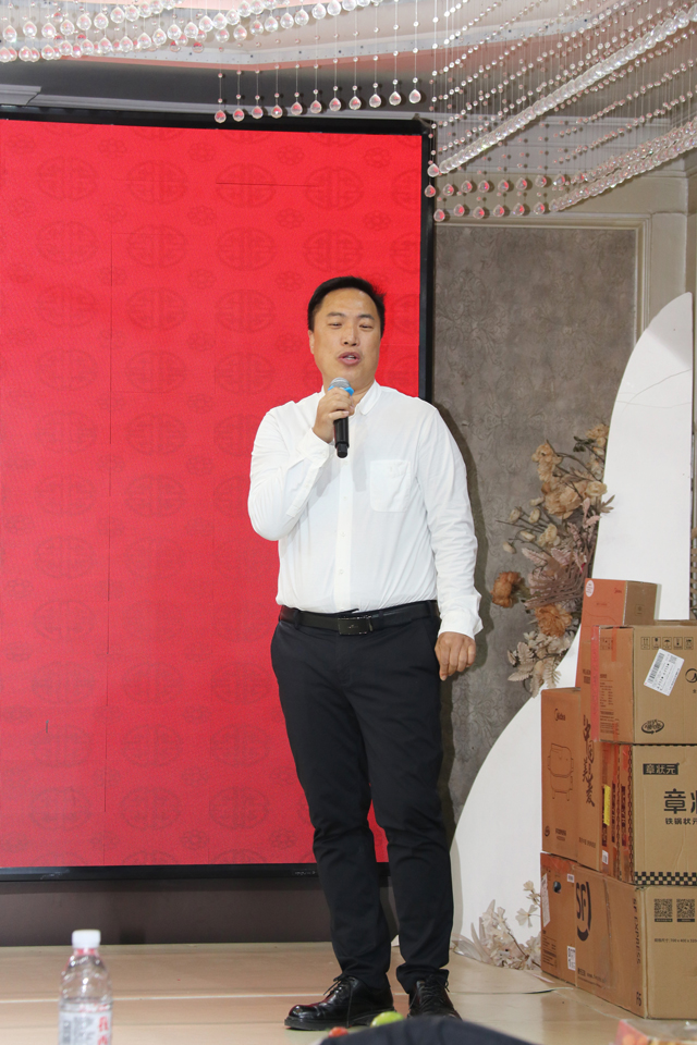 698ae9aab134a.jpg 698ae9aab134a.jpg